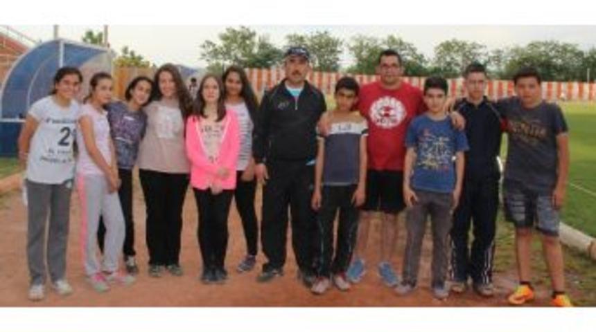 &Ouml;ğrencilere Moral Etkinliği