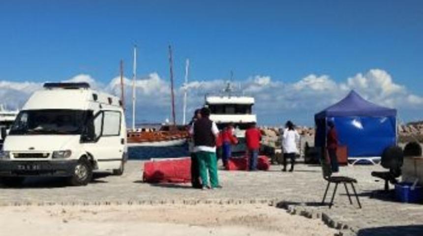 Beş Sığınmacı Sakız&rsquo;dan &Ccedil;eşme&rsquo;ye Geldi