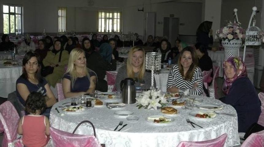 &ldquo;gelin Birlik Olalım&rdquo; Konferansı