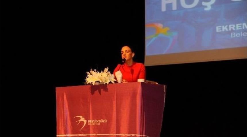 Medya S&ouml;yleşileri&rsquo;nin Son Konuğu Spiker Buket Aydın Oldu