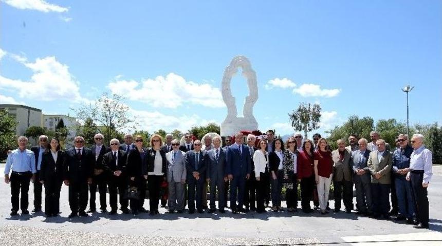 Şehit Diplomatlar Karşıyaka&rsquo;da Anıldı