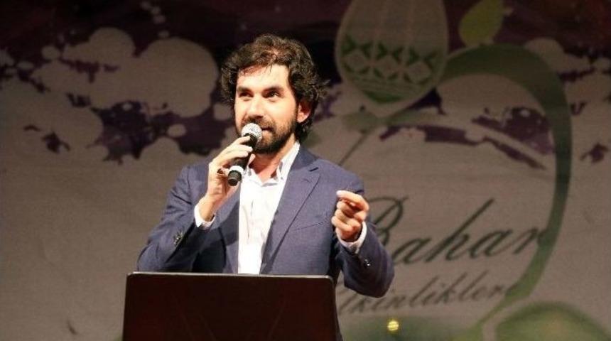 Kb&uuml;&rsquo;de Serdar Tuncer İle Şiir Tadında Bir Akşam