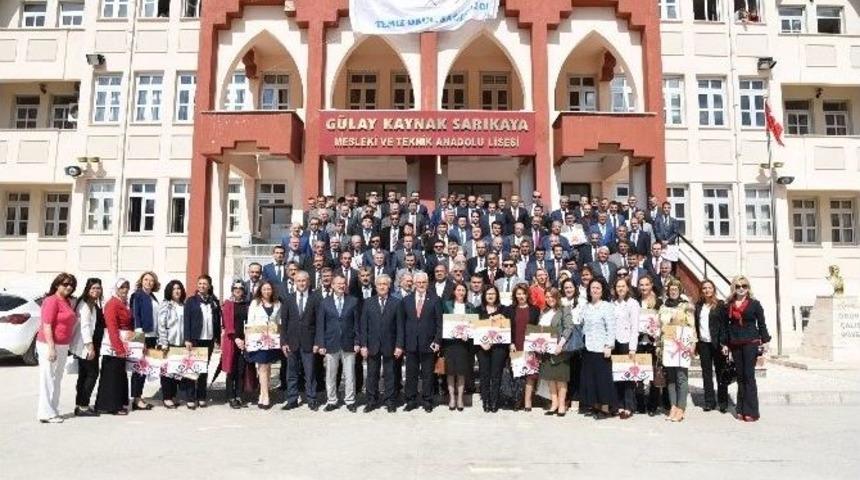 Denizli&rsquo;de Okullara Beyaz Bayrak