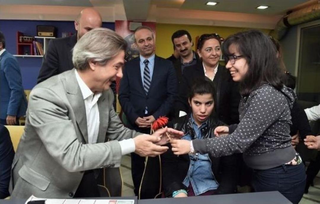 &rsquo;yetenekli Ellerin Farkındayız&rsquo; Sergisi Beyoğlu&rsquo;nda A&ccedil;ıldı