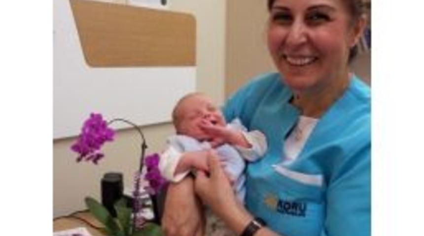 Emzirme Danışmanı &Ouml;zg&uuml;r Kalkır: