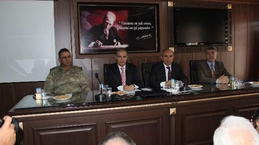 Muhtarlar İle Toplantı Yapıldı