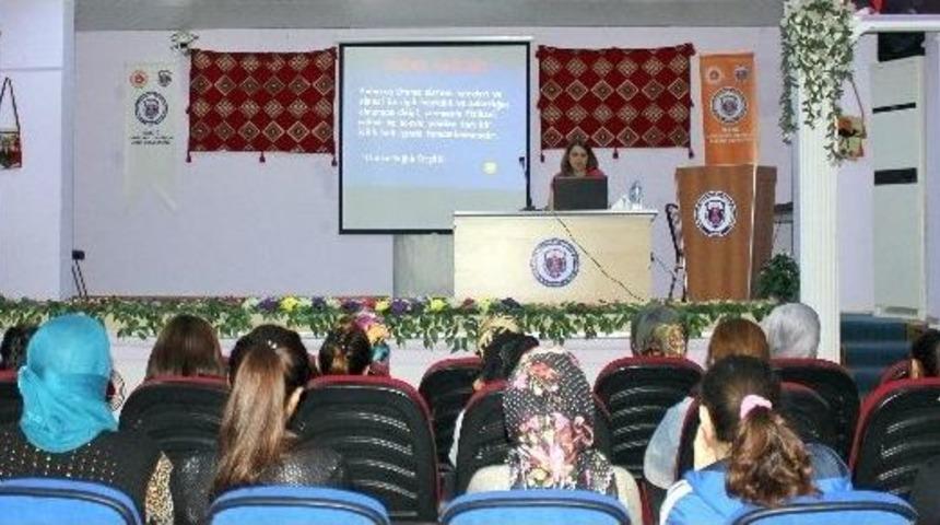 Cezaevinde Kadın Mahkumlara Seminer Verildi