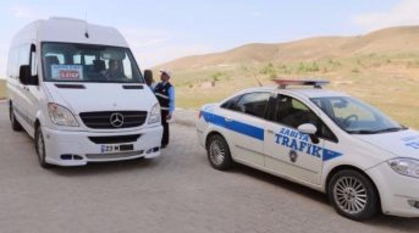 Elazığ&rsquo;da Minib&uuml;s Ve Halk Otob&uuml;sleri Denetlendi