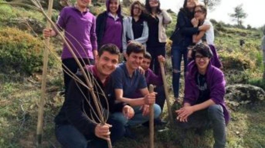 &Ouml;ğrencilerden 23 Nisan&rsquo;da 23 Bin Fidan