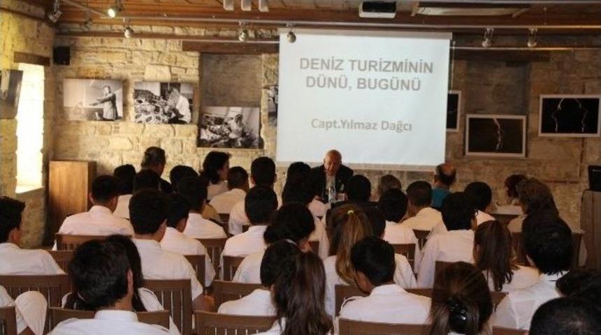 Kuşadası&rsquo;nda "deniz Turizmi" Konferansı