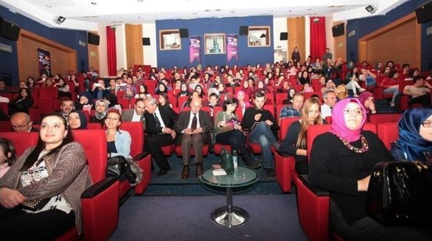 Tiyatro Şenliği&rsquo;nde Perde A&ccedil;ıldı