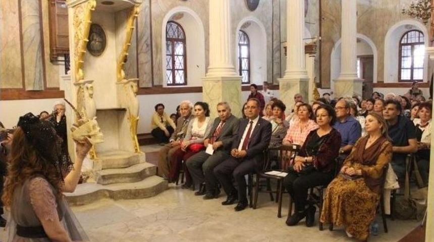 Wıllıam Shakespeare &Ouml;l&uuml;m&uuml;n&uuml;n 400. Yılında, Taksiyarhis Anıt M&uuml;zesi&rsquo;nde Anıldı