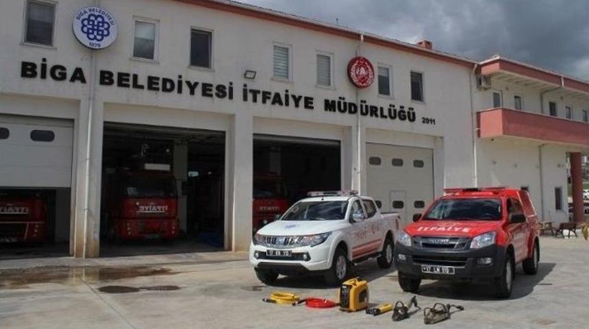 Biga İtfaiye M&uuml;d&uuml;rl&uuml;ğ&uuml;&rsquo;ne Hizmet Aracı Ve Kaza Kırım Malzemeleri Alındı