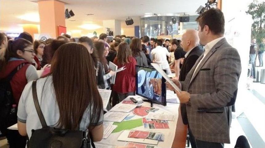 D&uuml;zce &Uuml;niversitesi Gebze&rsquo;de Tanıtıldı