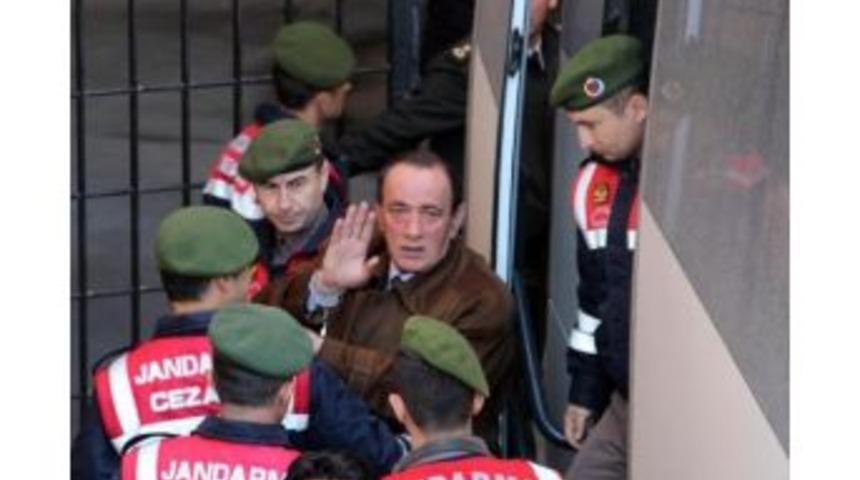 &Ccedil;akıcı: "cumhurbaşkanı Ter&ouml;r&uuml; Bitirirse Yarı Başkanlık Sistemi Ona Helal Olsun"