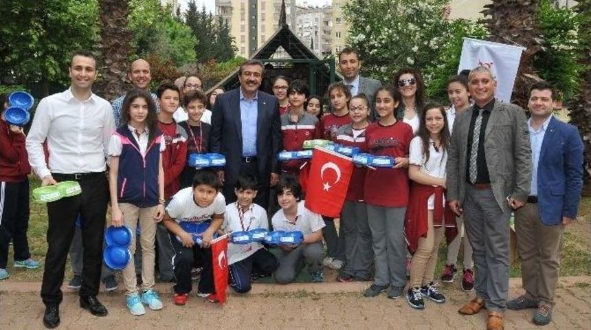 Sokak Hayvanları İ&ccedil;in Mama Kabı Dağıtıldı