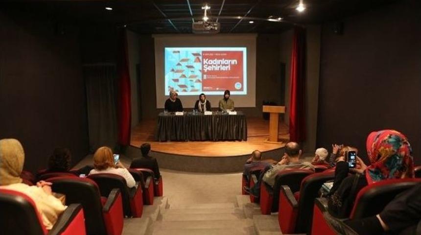 Osm&rsquo;de Kadınların Şehri S&ouml;yleşisi