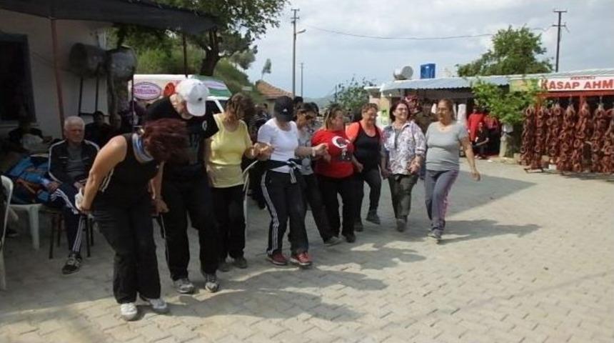 Burhaniye&rsquo;de Ağacıklı Kasabın Lokma Hayrı Şenliğe D&ouml;n&uuml;şt&uuml;