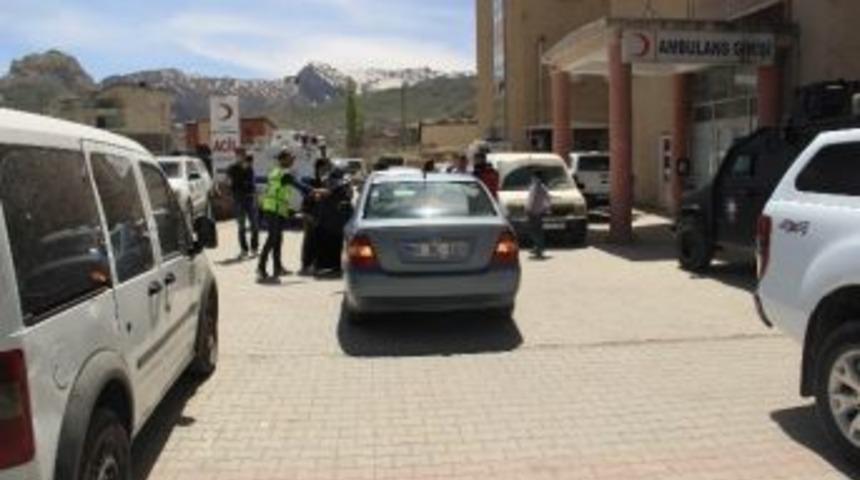 Zırhlı Ara&ccedil; Kaza Yaptı