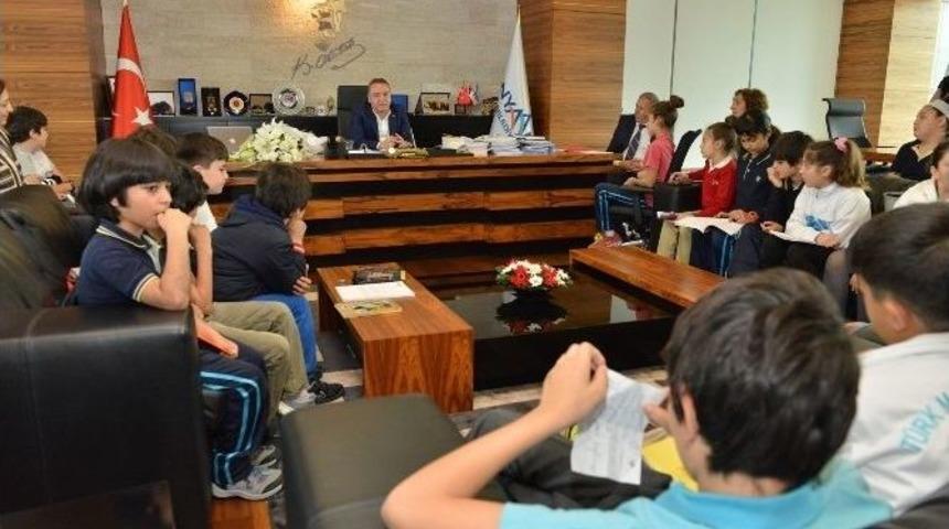 Başkan B&ouml;cek&rsquo;ten &ldquo;yerel Y&ouml;netimler&rdquo; Dersi