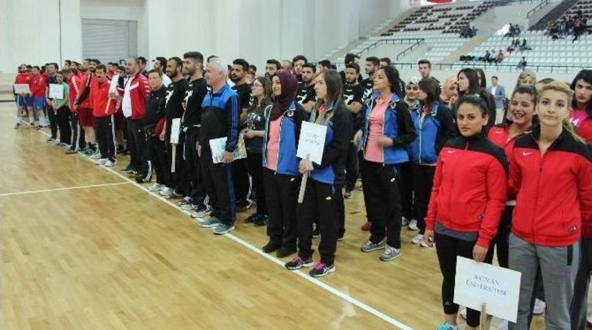 &Uuml;niversiteler Arası Hentbol 1. Lig Grup Birinciliği M&uuml;sabakaları Başladı