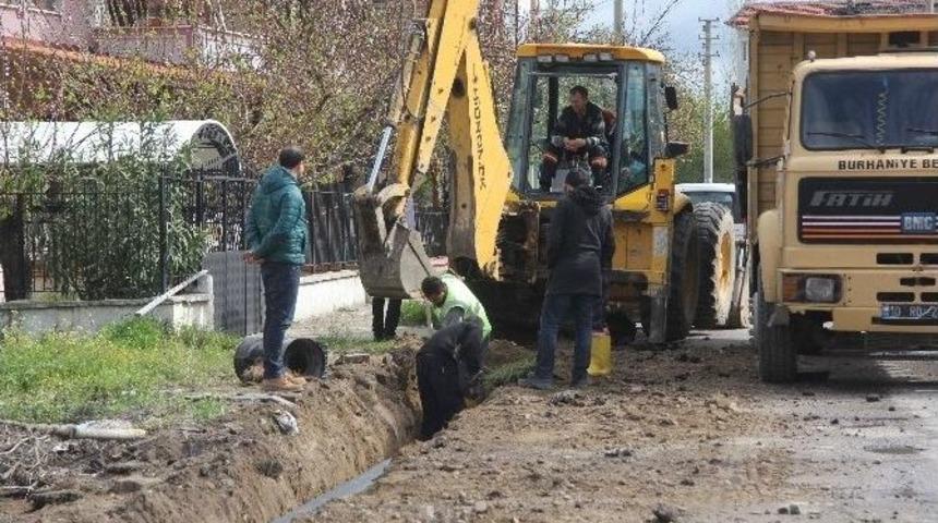 Hakkı Armut&ccedil;u Caddesi&rsquo;nde Yenileme &Ccedil;alışmaları Devam Ediyor