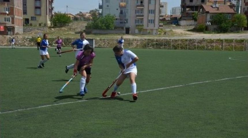 Malatya&rsquo;da Hokey Grup M&uuml;sabakaları Heyecanı