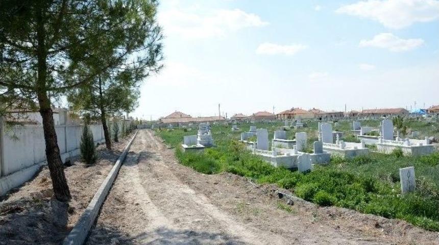 Yenikent Mezarlığı Belediye Tarafından Komple Yenilendi