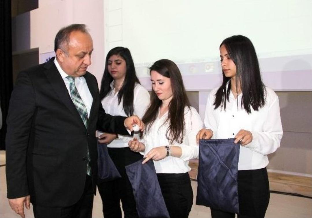 Toki&rsquo;de Emeklilere Yapılacak 200 Konut İ&ccedil;in Kura &Ccedil;ekildi