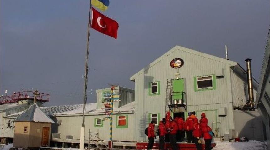 T&uuml;rk Bilim İnsanlarının Zorlu Antarktika Yolculuğu