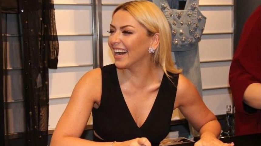 Hadise, Mersin&rsquo;de Moda Severlerle Buluştu