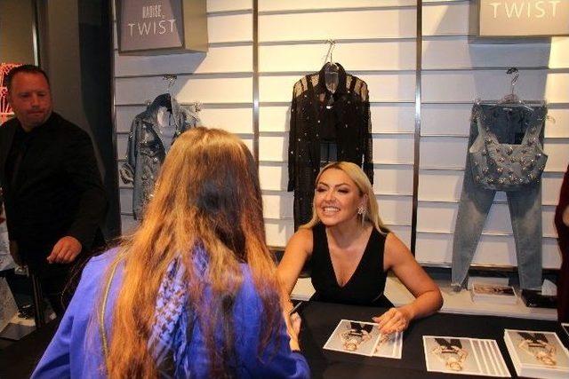 Hadise, Mersin’de Moda Severlerle Buluştu