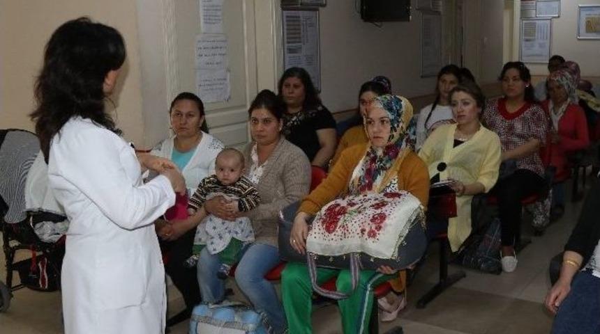 Anne Ve Anne Adaylarına Anne S&uuml;t&uuml;n&uuml;n &Ouml;nemi Anlatıldı