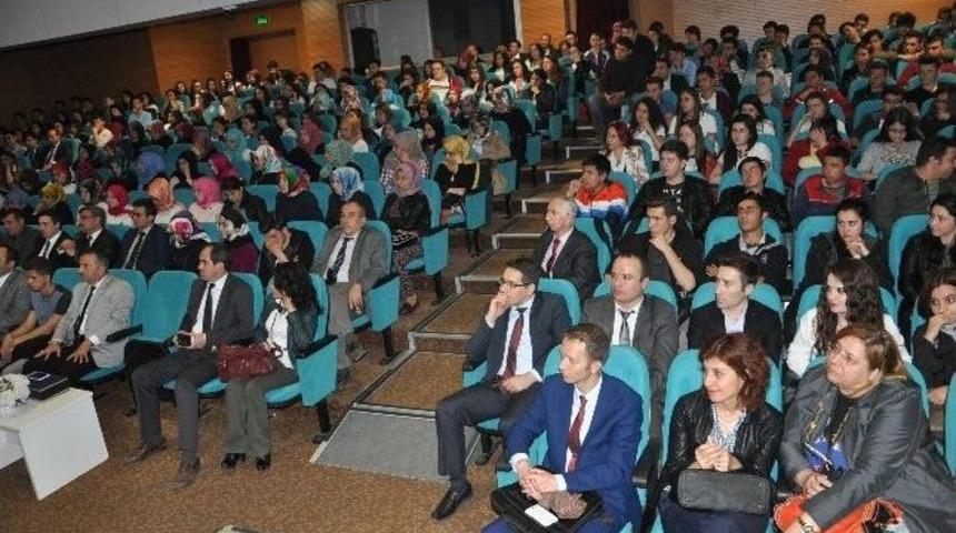 Lys Öncesi Öğrencilere ’sınav Kaygısı Ve Başarı Yolları’ Semineri