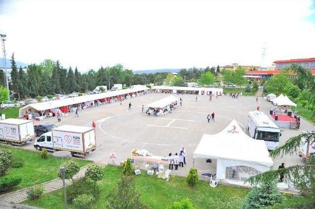 Sakarya Üniversitesi’nde Kan Bağışı