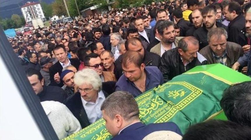 Kazada &Ouml;len Kamyon S&uuml;r&uuml;c&uuml;leri Toprağa Verildi