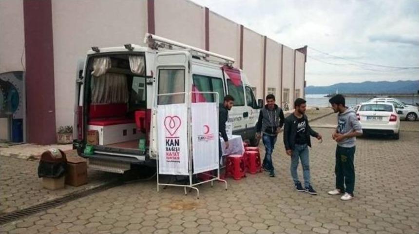Y&uuml;ksekokul &Ouml;ğrencilerinden Kan Bağışı