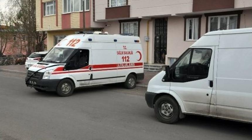 Kars&rsquo;ta Gen&ccedil; Kadın Evinde &Ouml;l&uuml; Bulundu