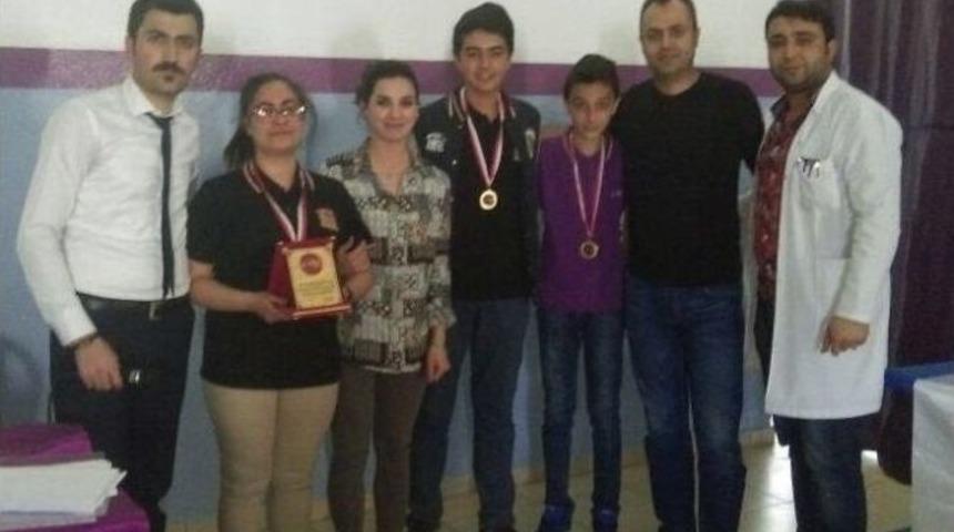 Uğur Temel Lisesi Birincisini Se&ccedil;ti