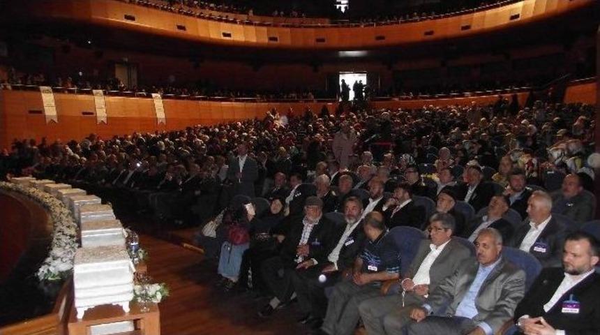 Hafızlar Ta&ccedil;landı