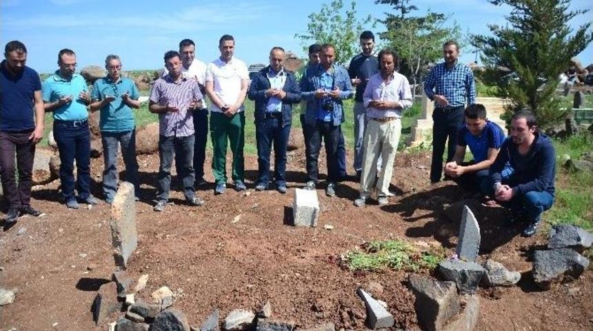 Sivsad Ve Tuskad&rsquo;tan Şehit Olan Muhtara Anlamlı Davranış