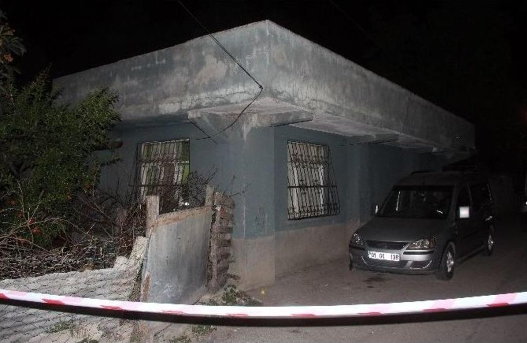 Ağabey Kız Kardeşini Ve Eniştesini &Ouml;ld&uuml;rd&uuml;