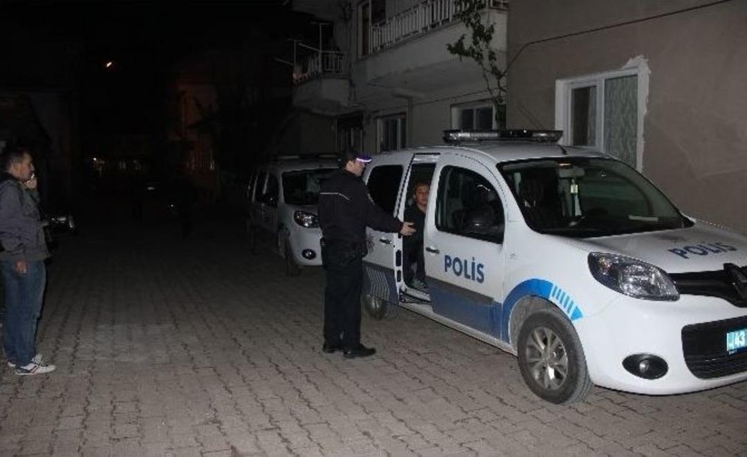 Eşi Evi Terk Edince 1,5 Yaşındaki Kızını Rehin Aldı