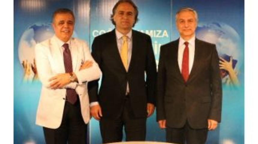 Uluslurarası &Uuml;niversiteler Konseyi Kurucu Başkanı Orhan Hikmet Azizoğlu: