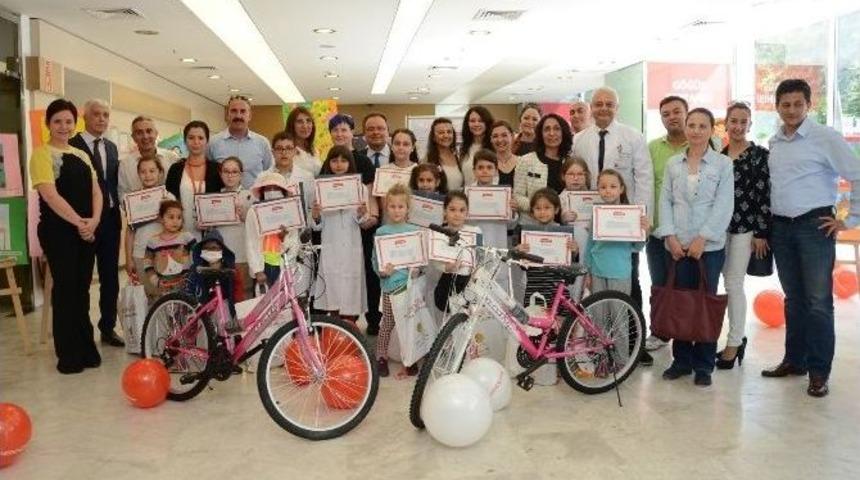 23 Nisan Resim Yarışması&rsquo;nda &Ouml;d&uuml;ller Sahiplerini Buldu