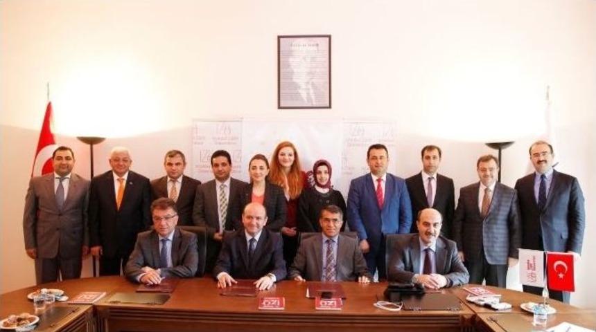 Can Kardeş İle &Ouml;ks&uuml;z Ve Yetim &Ccedil;ocuklara Yardım Eli