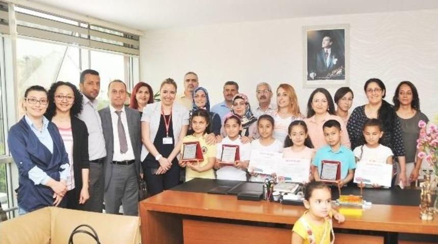 Resim Yarışmasında Kızlar A&ccedil;ık Ara &Ouml;nde