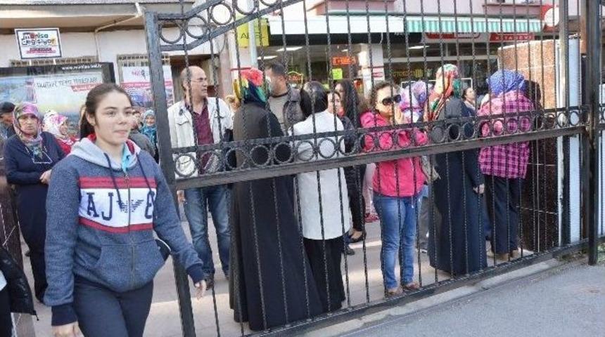 &Ouml;ğrenciler Ter D&ouml;kt&uuml; Veliler Dua Etti