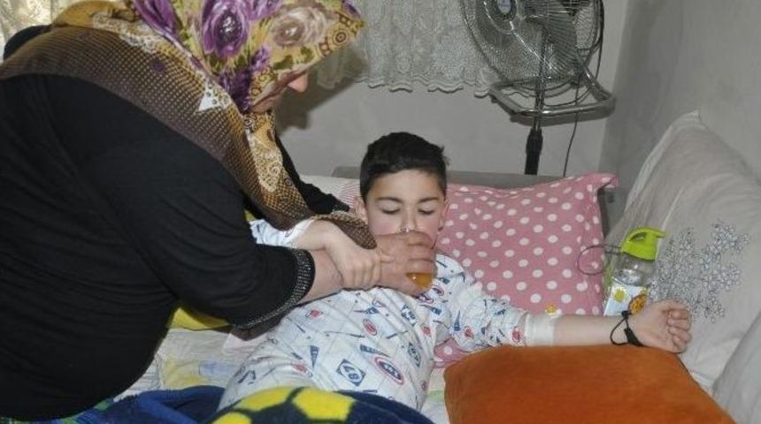 B&ouml;brek Hastası Bedirhan&rsquo;ın Umudu Hayırseverler