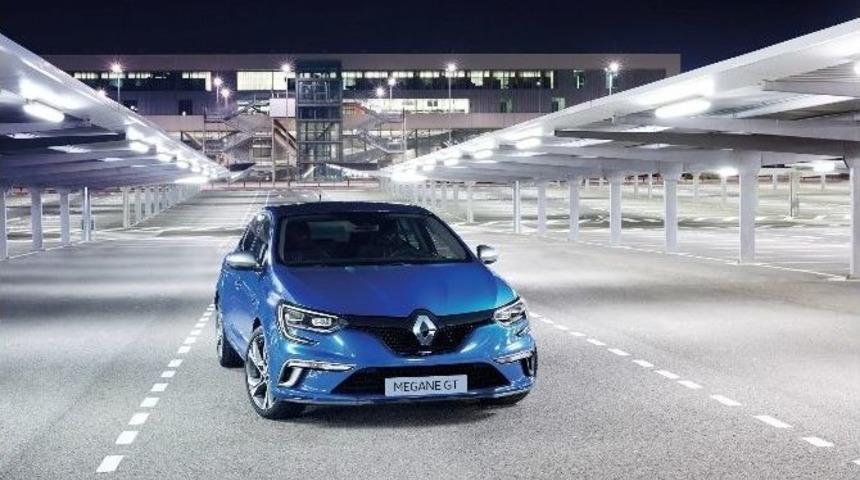 Yeni Renault Megane Adanalıların Beğenisine Sunuldu